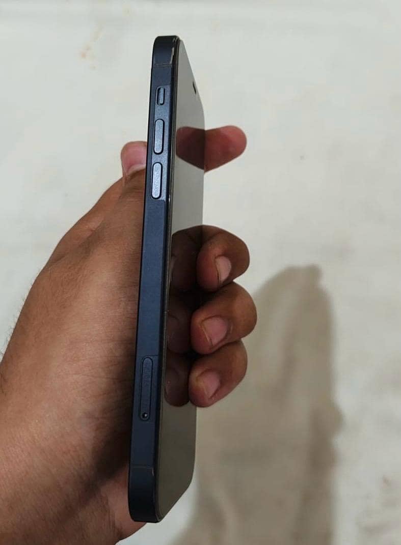 iPhone 12 2