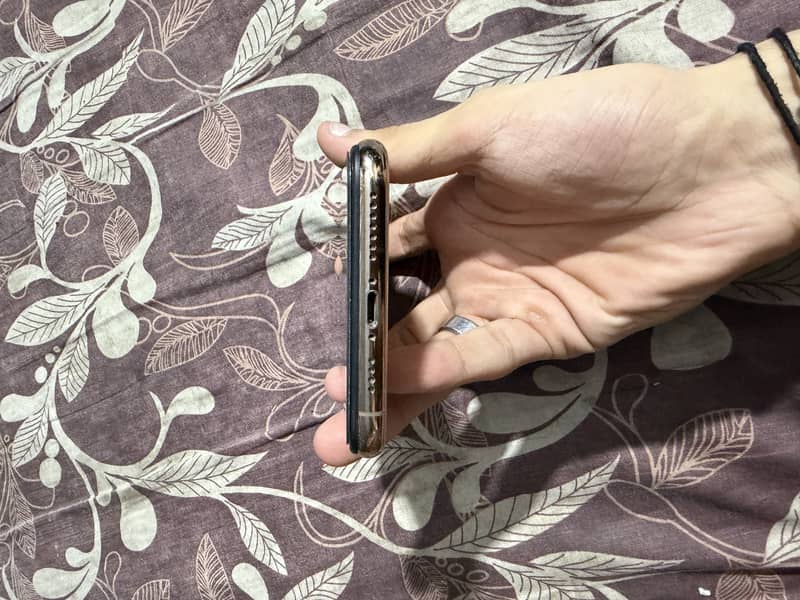iPhone 4