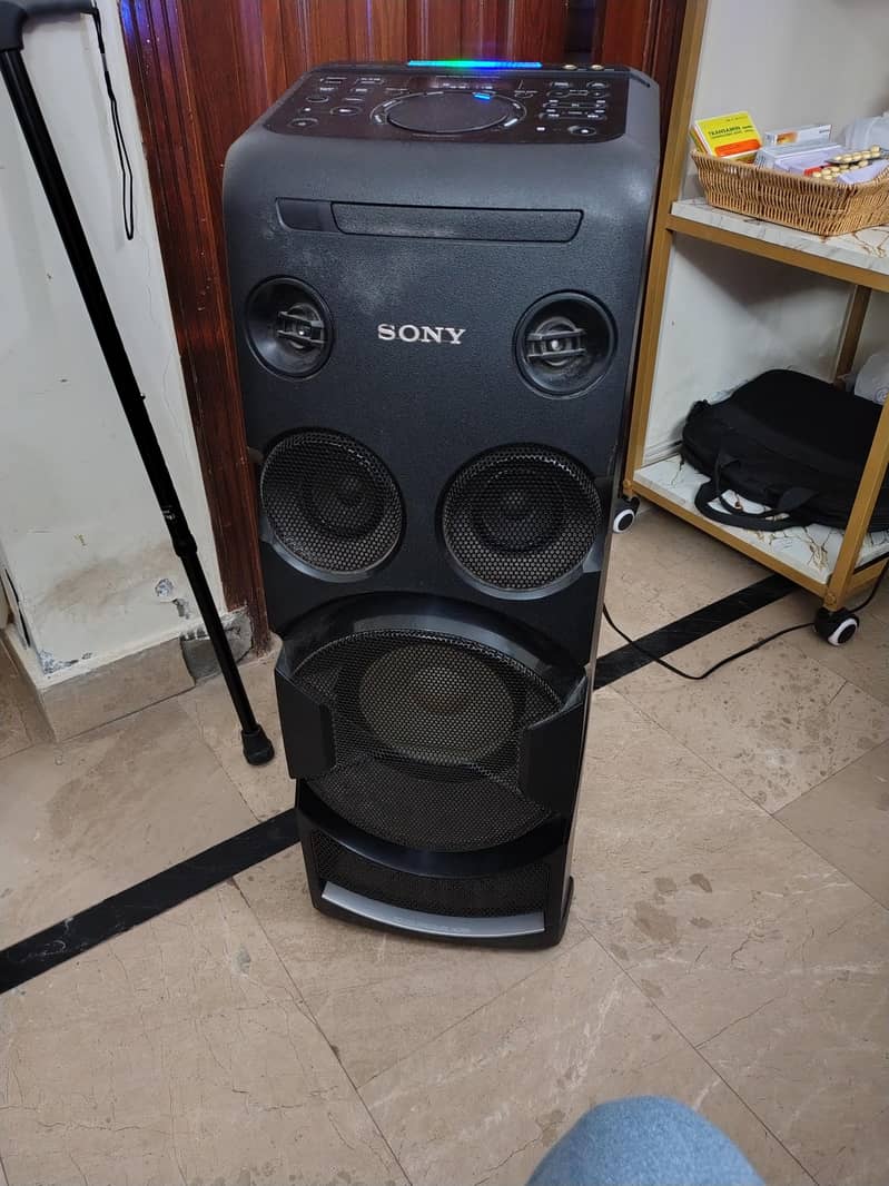Sony  mhc-v44b highfy party speaker 2016 model Bluetooth DVD nfc 2