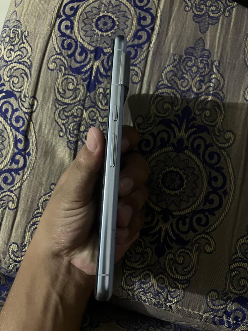 Pixel 8 Pro 4