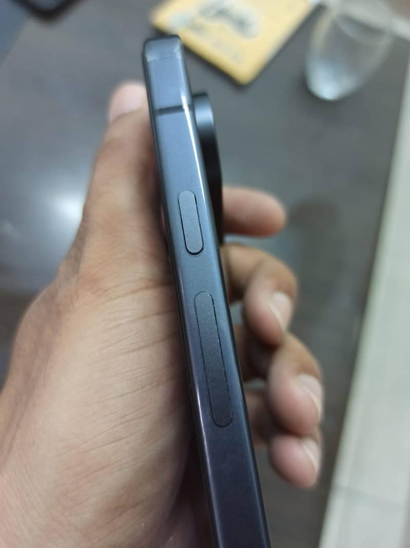 Google Pixel 9 6