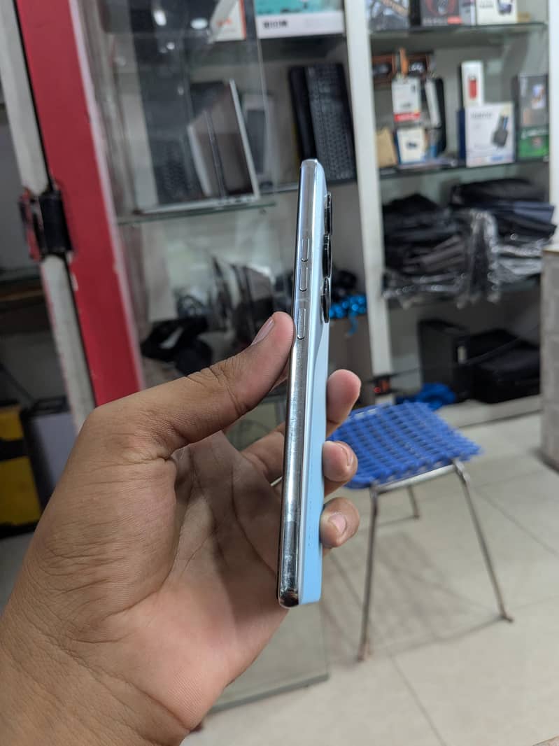 Tecno CAMON 40 1