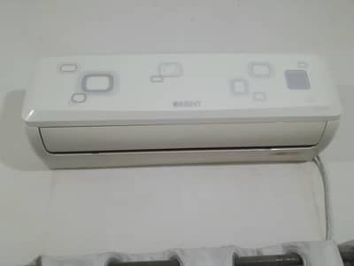 Orient 1 Ton AC | 10/10 Condition | 100% Original & Unrepaired