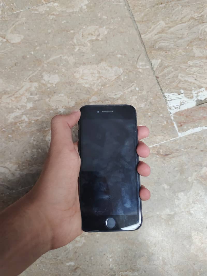 Apple iPhone SE 3