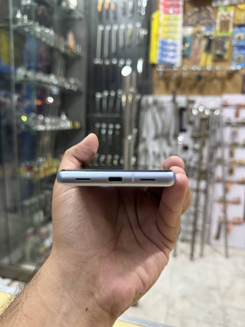 Google Pixel 7a 2