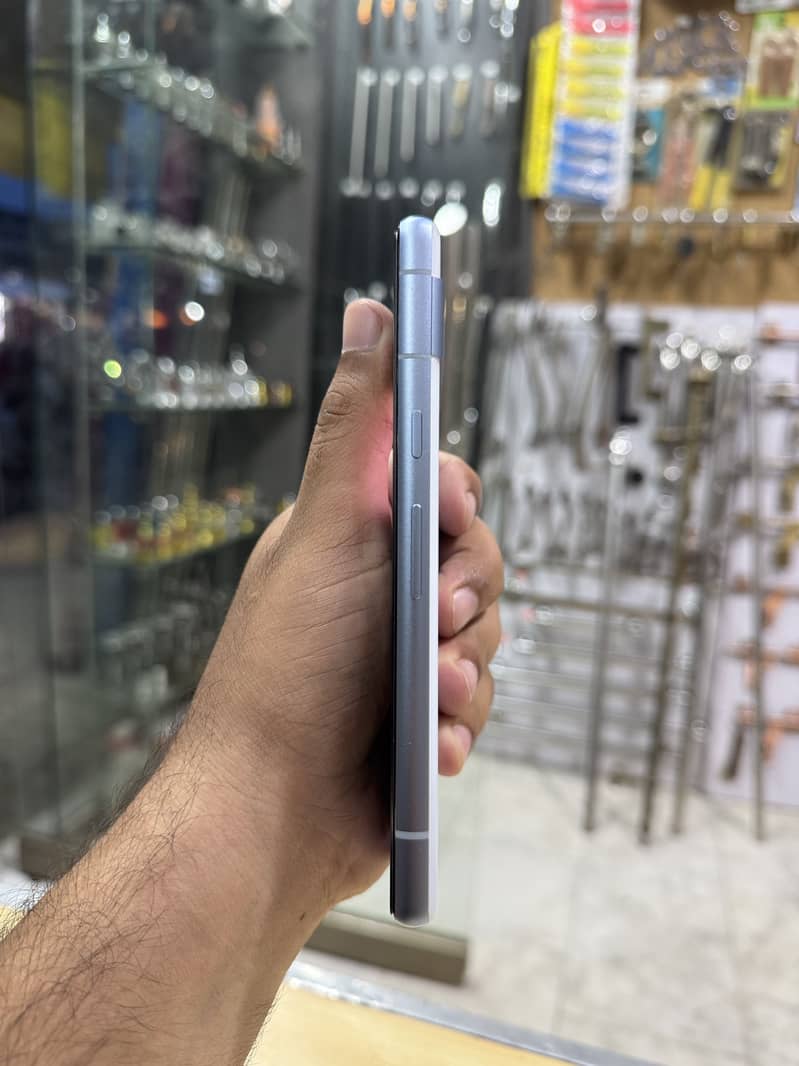 Google Pixel 7a 5
