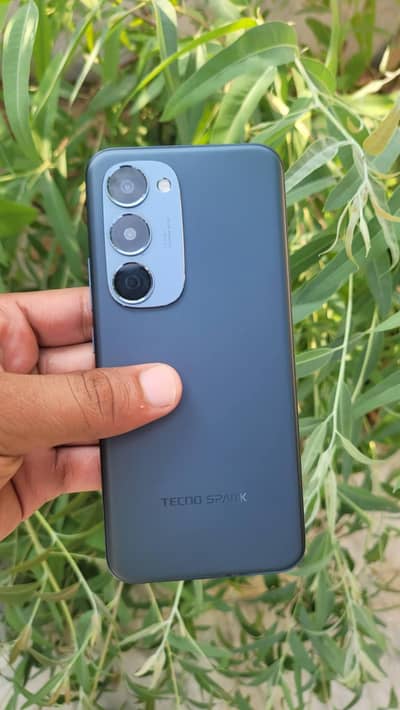 Tecno spark 40 pro plus