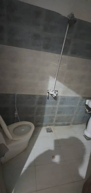 Spacious 140 Square Yards Lower Portion Available For Rent In Gulshan-E-Iqbal Town 7