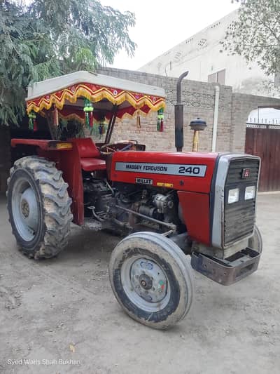 Massey Ferguson 240