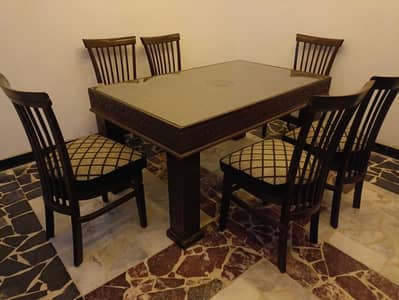 Dinning table with 6 chairs