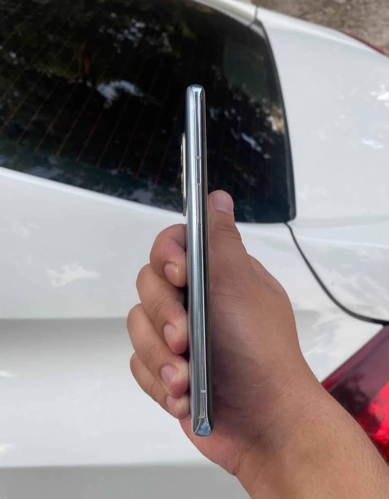One Plus 9pro 5G 3
