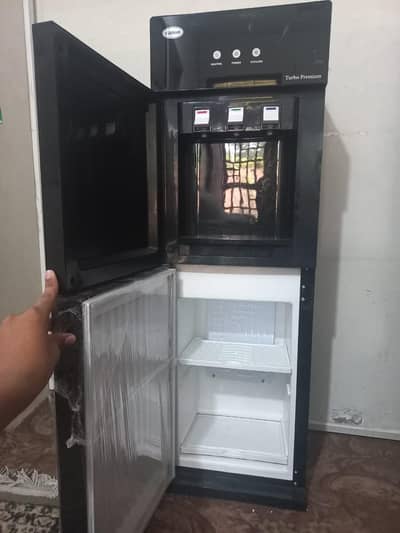Brand New Water dispenser