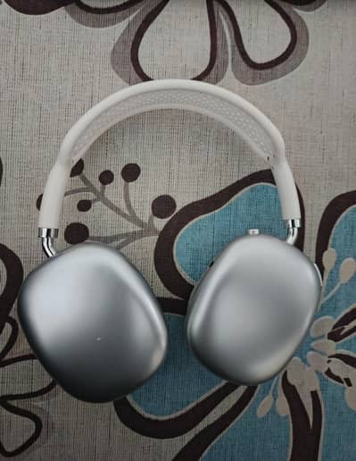 Airpods Max Grey (FIXED PRICE NO BARGAIN)