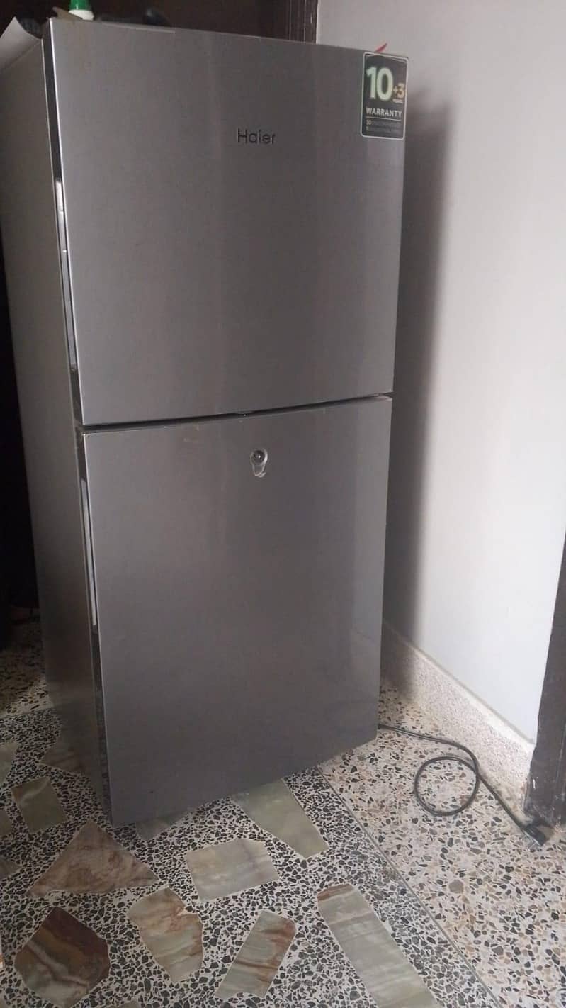 REFRIGERATOR 0