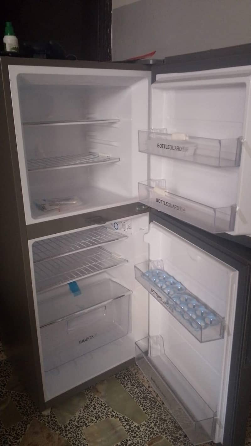REFRIGERATOR 3