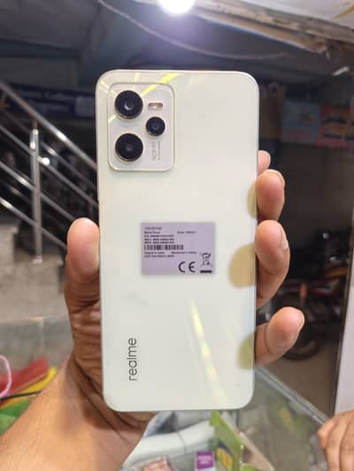 Realme C35