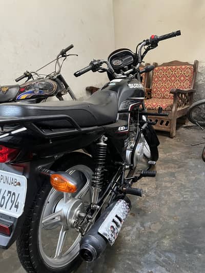 Suzuki 110 all ok 10/10 Baki ap pick me dekh skty ha