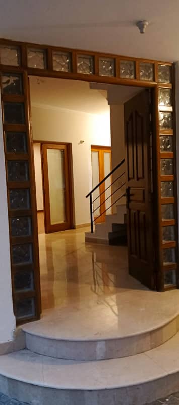 2 Kanal Facing Park House Available For Rent at Link MM Alam Road Lahore