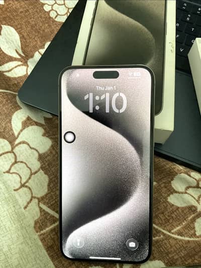 Apple iPhone 15 Pro Max JV 90 health