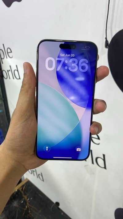 Apple iPhone 15 Pro Max /256 Canadain model