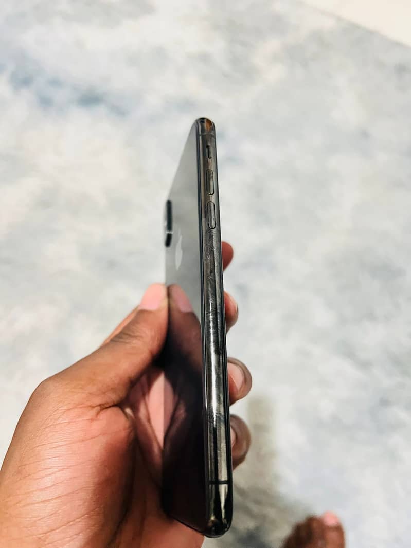 Apple iPhone X 1