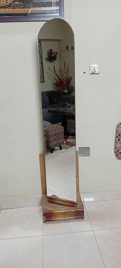 Stand Mirror