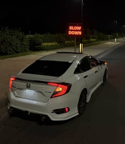 Honda Civic Oriel 2017