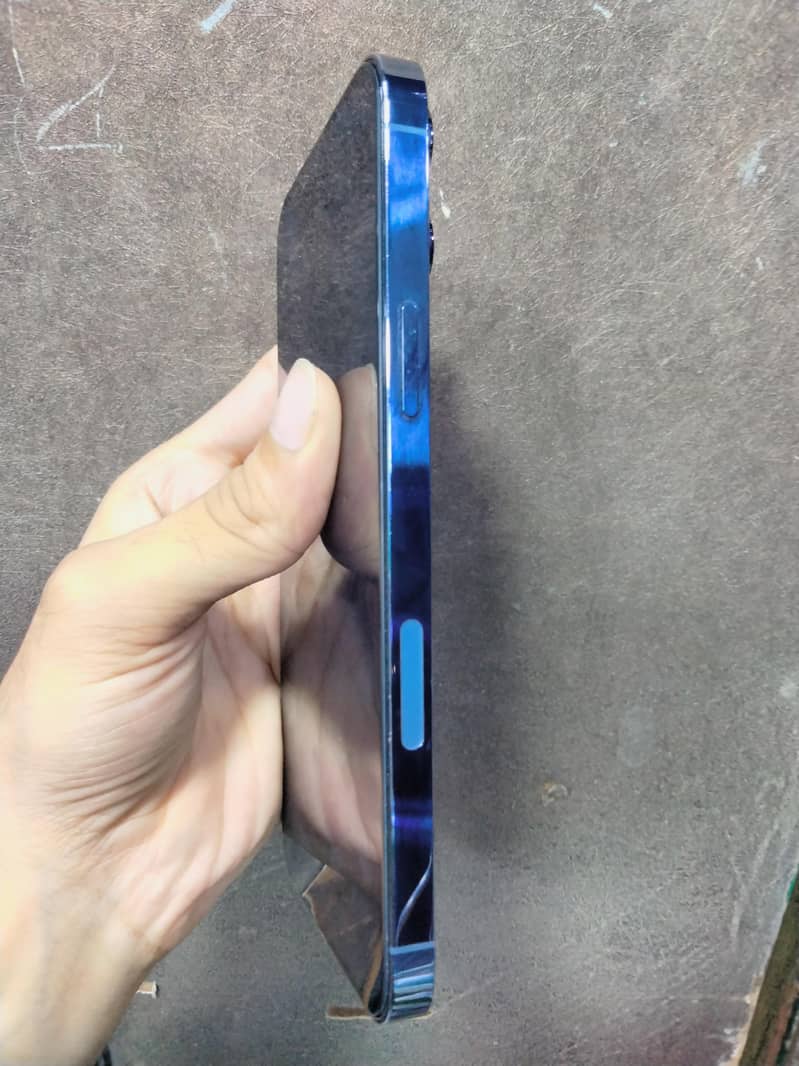 IPhone 13 Pro Max 2
