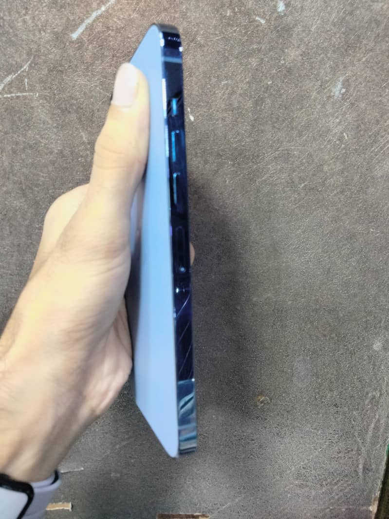 IPhone 13 Pro Max 4