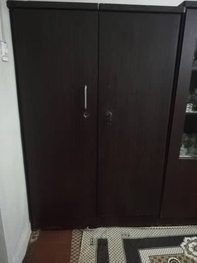 2 PC cupord