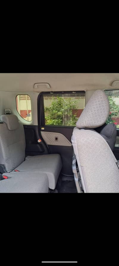 Daihatsu Tanto 2022