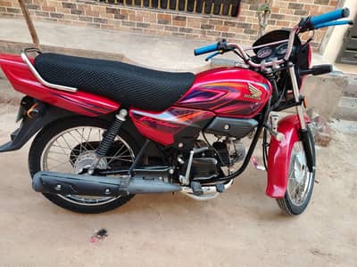 | Honda | Pridor 100cc | Model 2024 | Condition 10/10 |