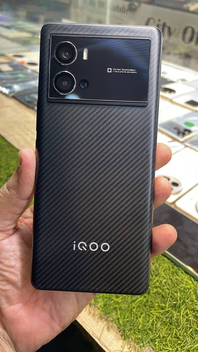 Vivo IQOO 9 Pro / 12GB-256GB / Offical PTA / 8 Gen 1 / Fresh Stock