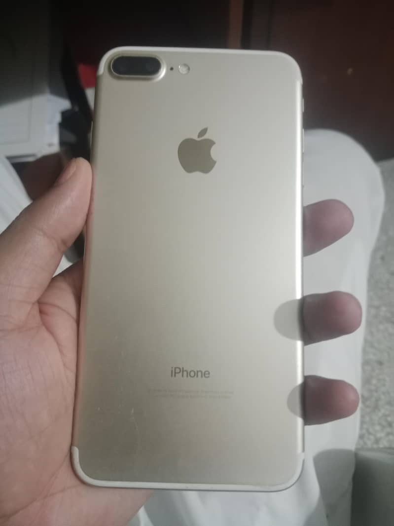 Apple iPhone 7 Plus 1