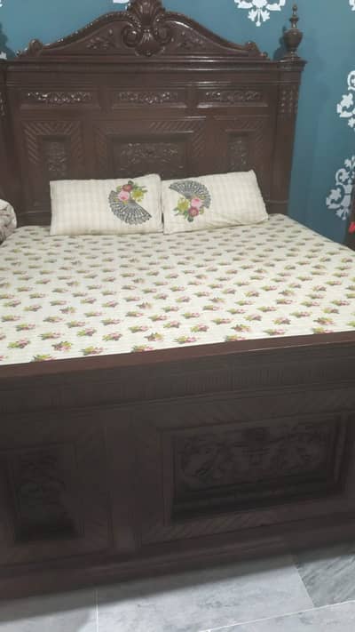Only bed and side table without metres