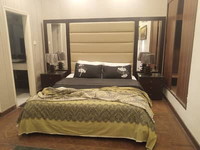 10 Marla House Available For Rent in Gulberg 5 Lahore