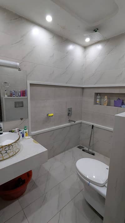 10 Marla brand new Jaisa lower Portion available for rent in Tariq Garden