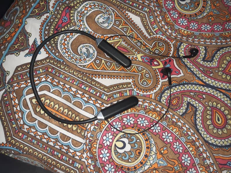 Bluetooth Headset 0