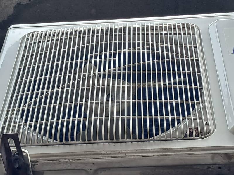 Dawlance 1.5 ton split A/C 6