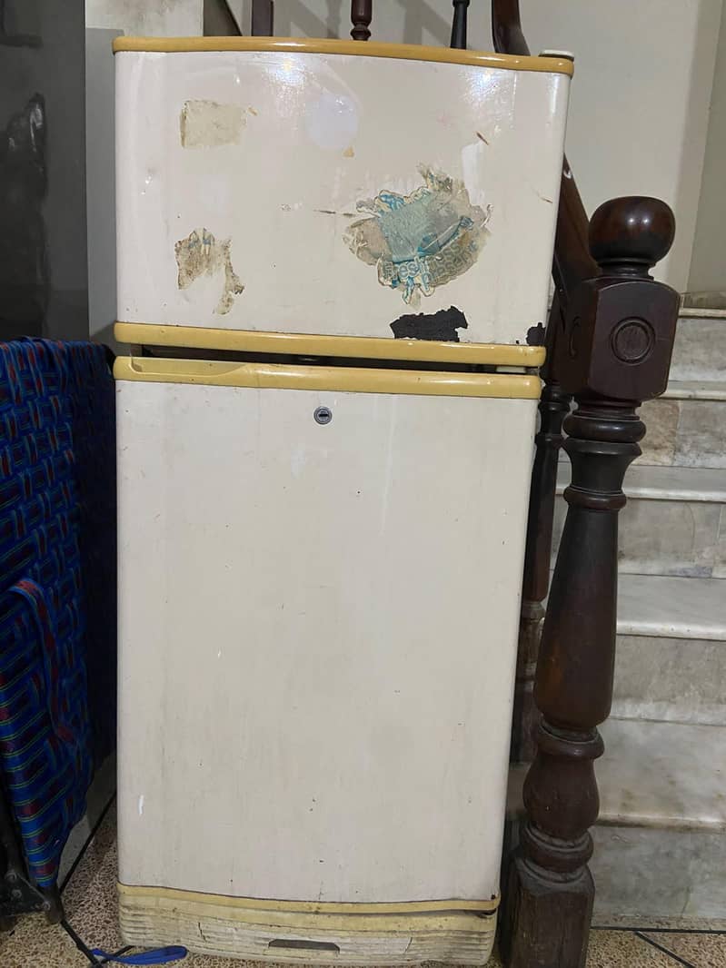 Refrigenrator medium size 0
