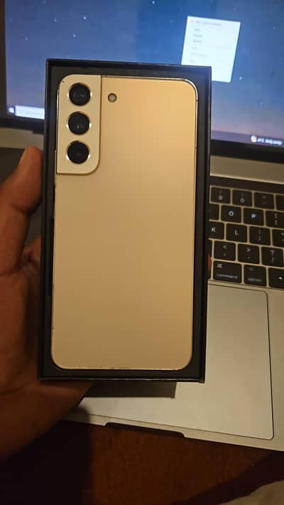 Samsung Mobile S22