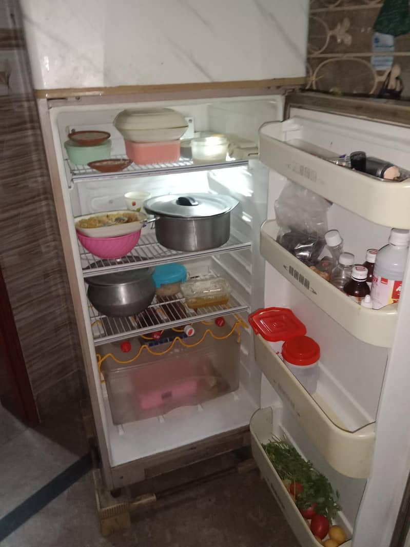 Refrigerator 0
