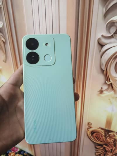 Infinix Smart 7hd 4 64 hai kit hai