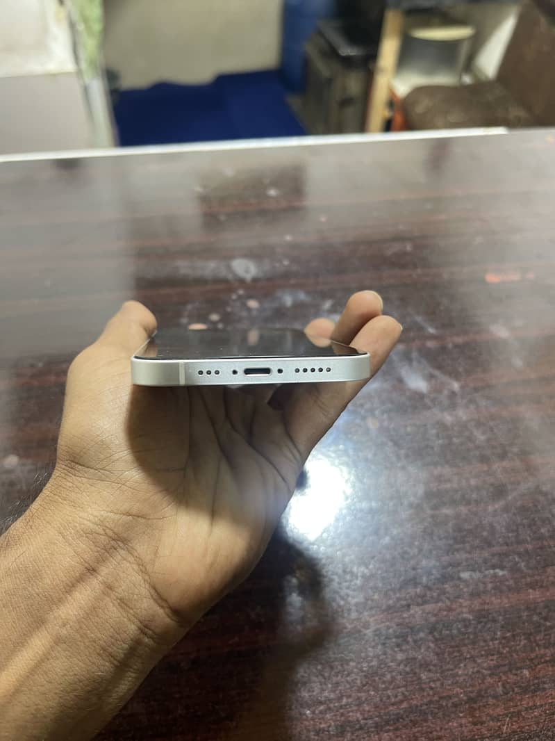 Iphone 12 3