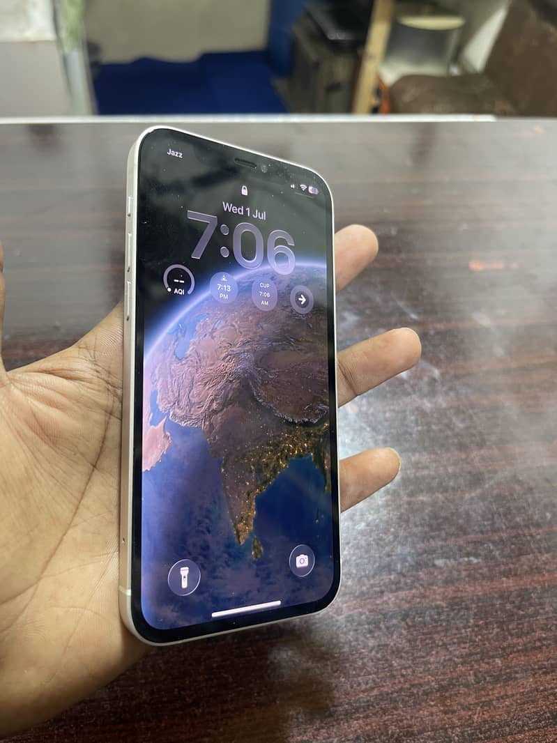 Iphone 12 4