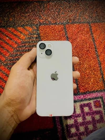 Apple iPhone 13