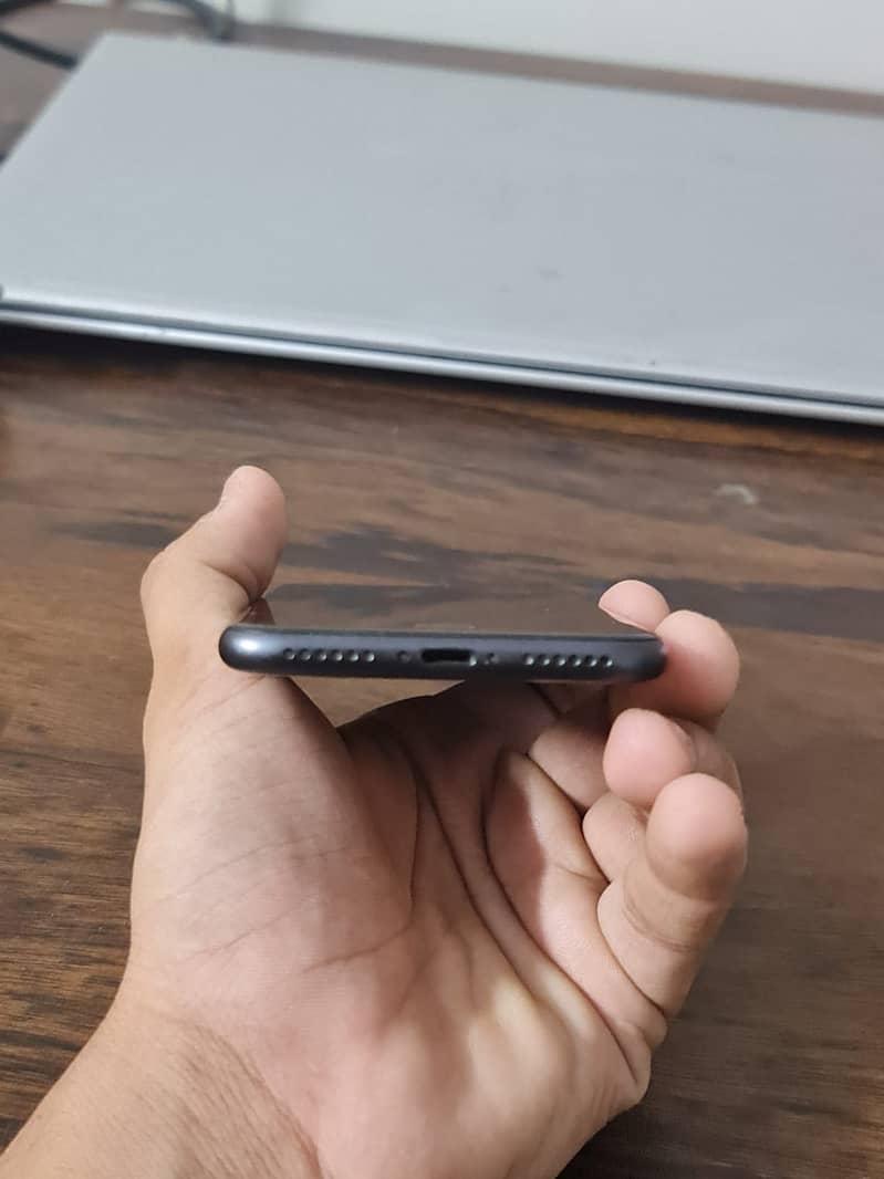 iPhone 8 1