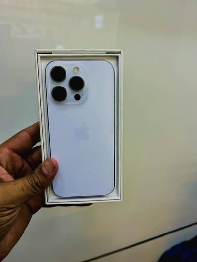 Apple iPhone 16 Pro
