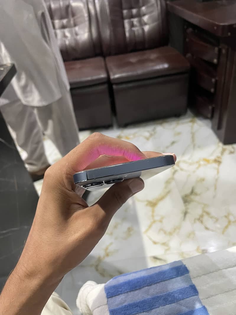 Apple iPhone 13 Pro Max 1
