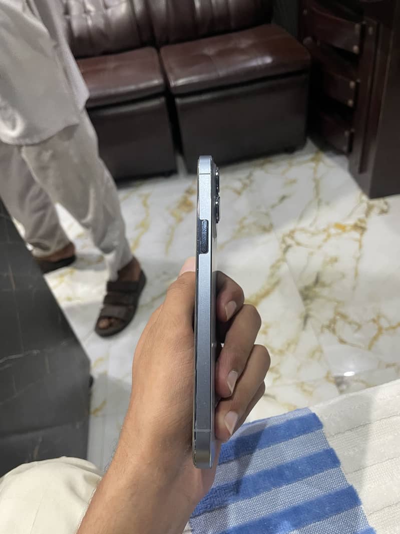 Apple iPhone 13 Pro Max 3